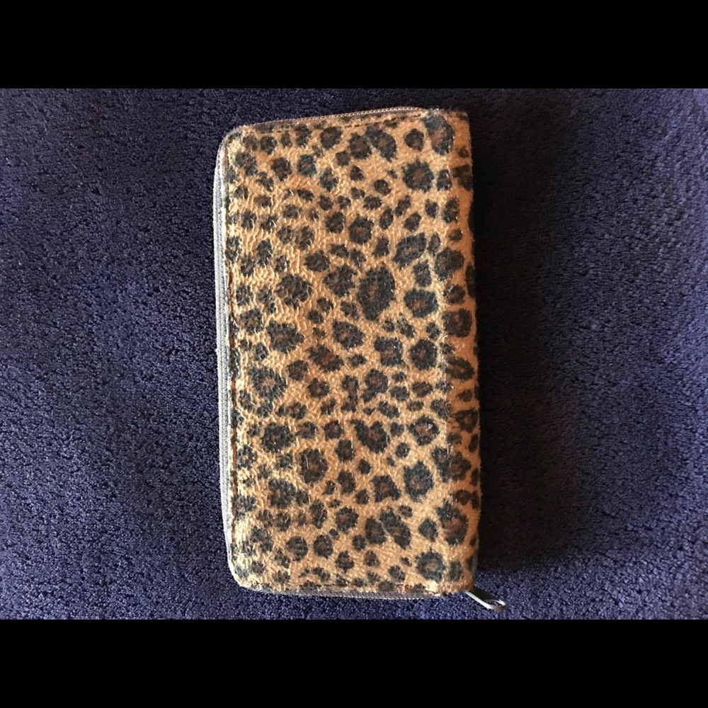 Leopard clutch wallet